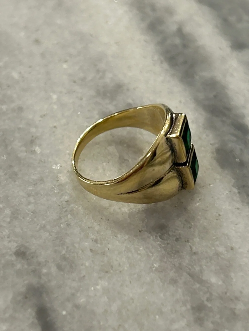 Gold Plated Bezel Green Emerald-like Stone Ring sz 7